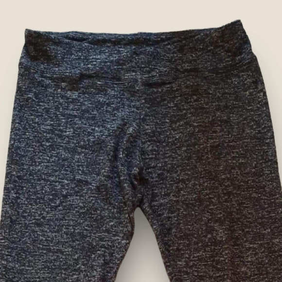 Cuddl Duds legging.size S .Color black/Gray - Picture 3 of 4